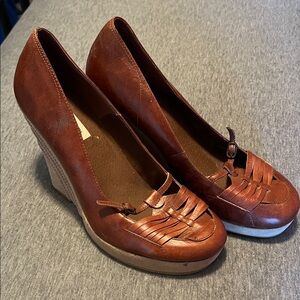 Steve Madden Tan Leather Wedges